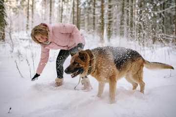 dog paws in snow